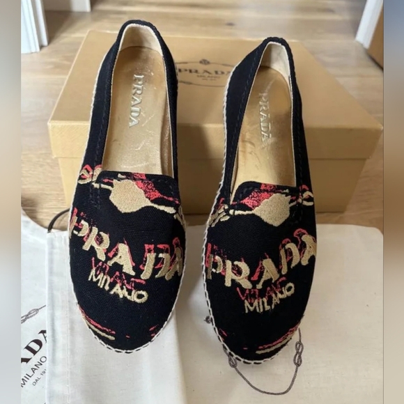 PRADA Espadrilles sz 35 NEW AUTHENTIC - Picture 1 of 7